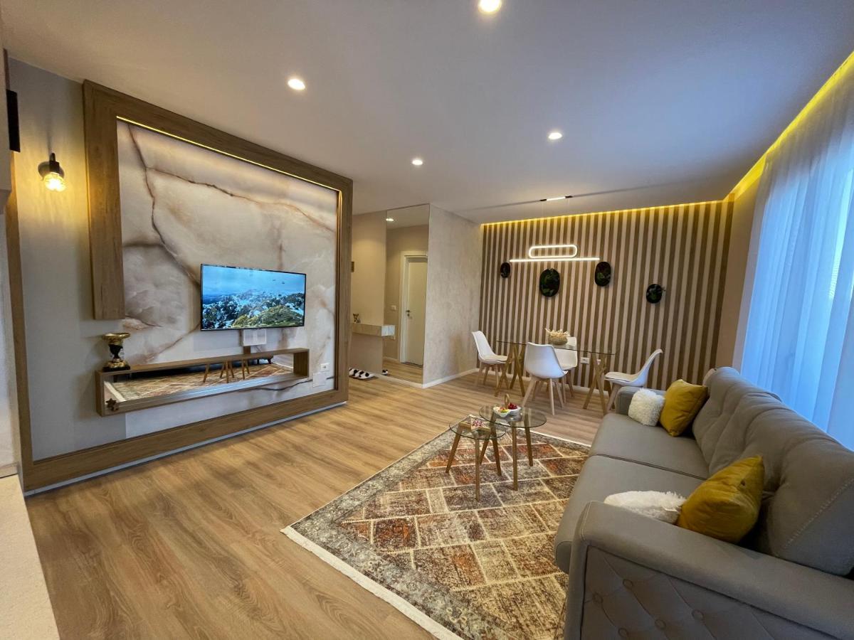 Green Terrace Apartment 5 Tirana Kültér fotó